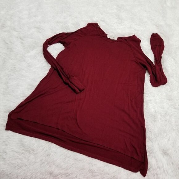 No Comment Maroon Open Cold Shoulder Casual Loose Fit Relaxed Tunic Blouse - Picture 1 of 2